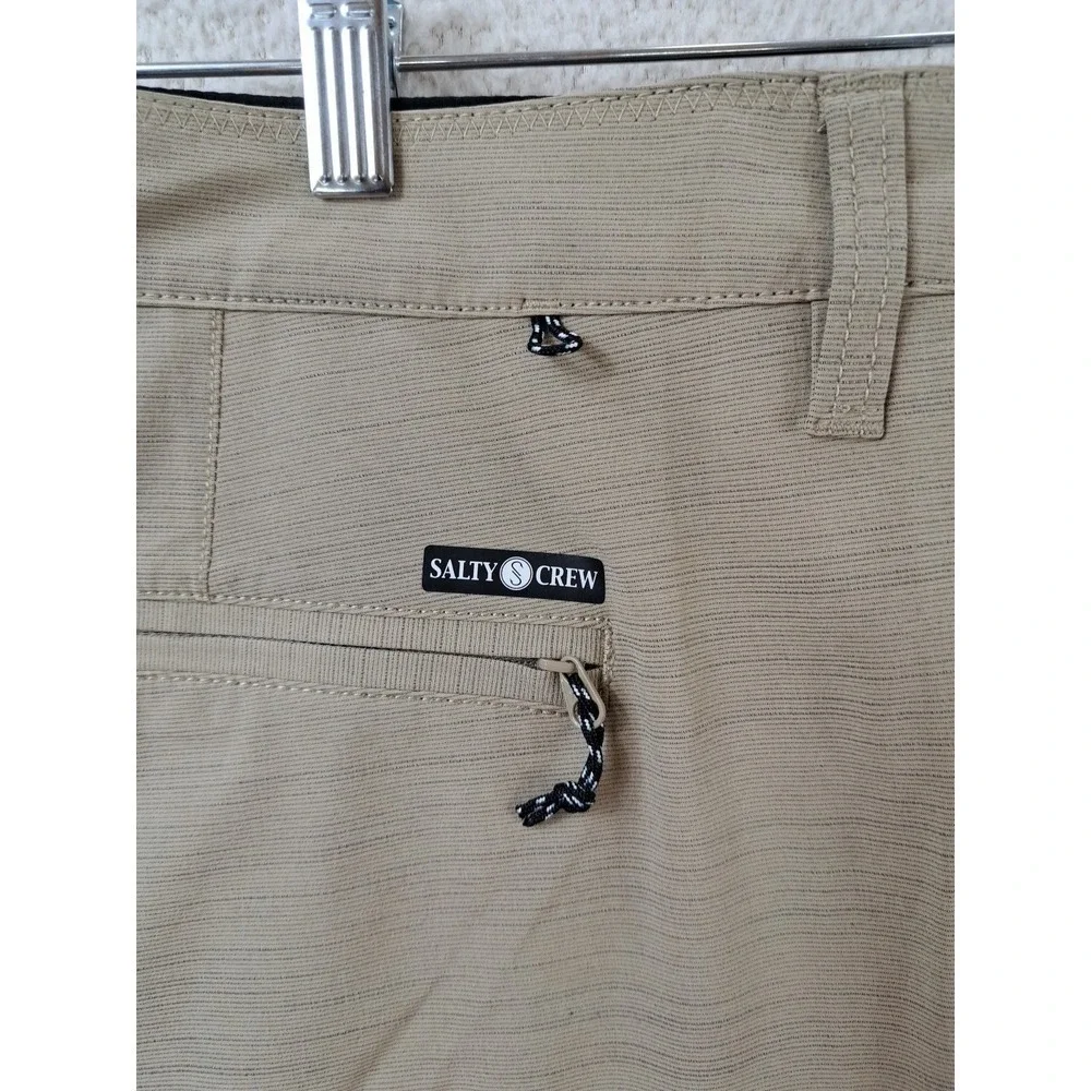 Salty Crew Shorts Men's 42 Tan Hybrid Performance Cargo Stretch Chino 8" Inseam - Picture 2 of 11